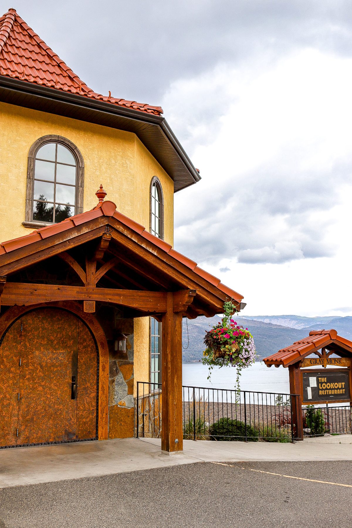 front view of Gray monk estate winery with okanagan lake in background