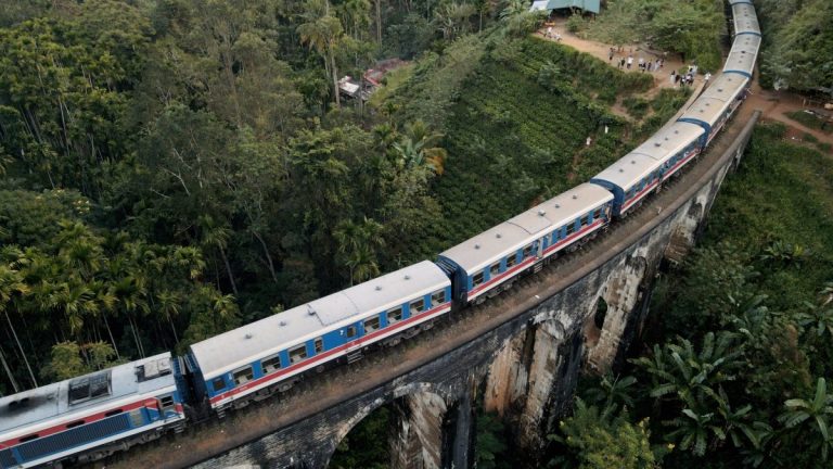 Nine Arch Bridge Ella Sri Lanka | Ultimate Guide