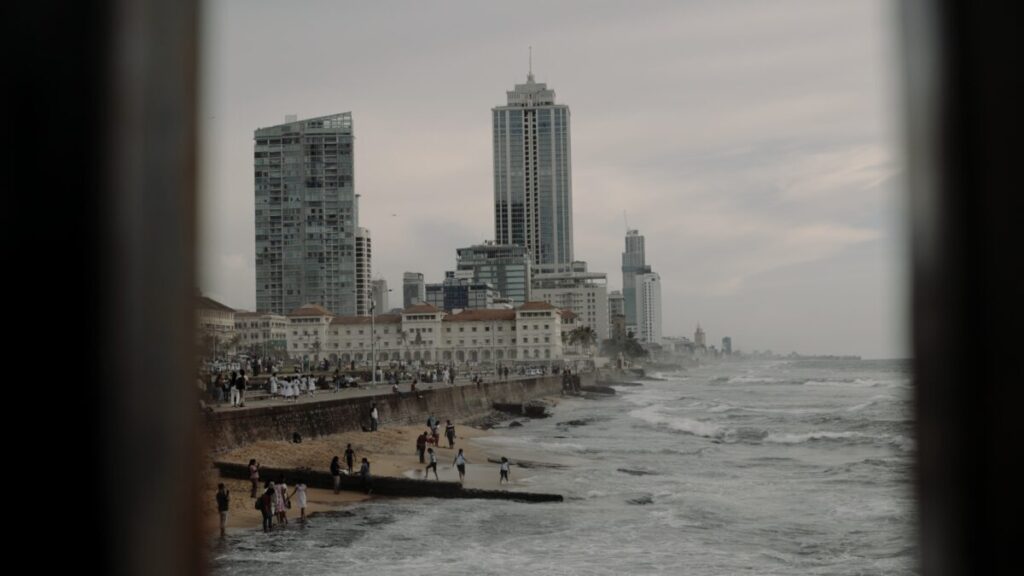 ocean with buildings in colombo 